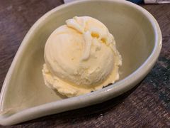 -莓园冰淇淋店