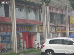 -龙香记桂林米粉(东扬威街11号楼店)