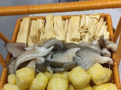 -思老板·言初龙虾·鲜货烧烤·羊蝎子火锅(桥北店)