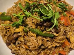 青椒牛柳蛋炒饭-意卡菲·欢乐聚会餐厅(华侨店)