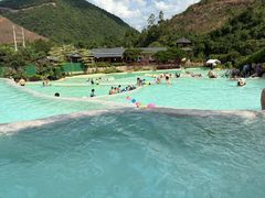 -十万大山布透温泉