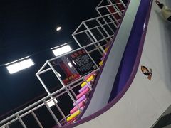 -嘿哟动霸CHUA·新潮玩运动娱乐中心·蹦床滑冰团建乐园