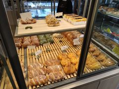 -顶东面包花园·生日蛋糕(世博店)