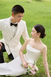-至臻微拉婚纱摄影
