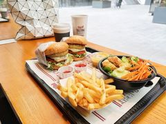 -The Habit Burger Grill 哈比特汉堡(复兴soho店)