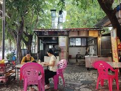 -黄记四更烤乳猪店