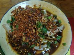 -拈签一笑黄牛肉辣卤串串