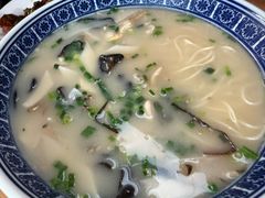 海鲜面-沪西老弄堂面馆(定西路店)