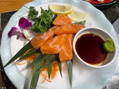 生吃三文鱼-梦山水日本烧肉(五四广场店)