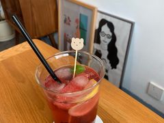 覆盆子气泡水-三花屋 Mihhanaya