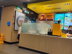 -麦当劳(轻轨曹杨路店)