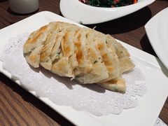葱油饼-北李妈妈菜·虾爬子大锅贴(贵和店)