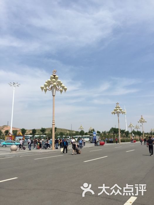 东胜西站停车场图片 第3张