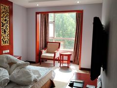 -兴芮温泉度假区