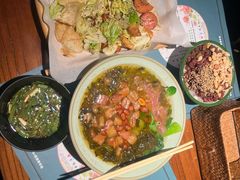 -八月美食小馆(银泰城总店)