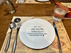 -Mark&Mars Restaurant