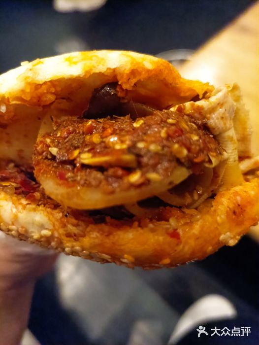 老鼓楼麻辣烫夹馍图片