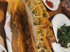 -海荣锅贴馆(白桦林居店)