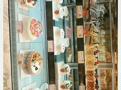 -罗森尼娜(德思勤店)