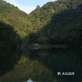 有山有水有瀑布，是个不错的大氧吧