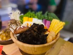 -湊湊火锅·茶憩(杭州湖滨银泰in77店)