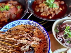 -大众跷脚牛肉馆·非遗传承单位(峨眉山店)