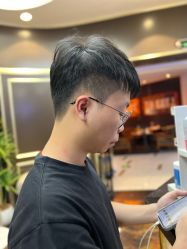 -八佰伴8008星级形象店