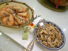 -山明水秀大饭店