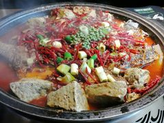 -吞鱼兽麻辣烤鱼(万达店)