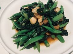 -八府香鸭·啫啫煲(华山路店)