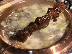 -虾弄弄海派小龙虾·牛羊蝎子火锅