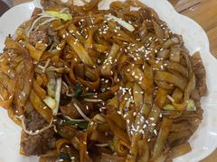 干炒牛河-南记食粥坊·宵夜大排档(莲花总店)