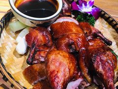 -老滇山寨•云南特色菜•地方菜•民族风情歌舞表演(金碧店)