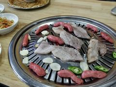 -牛信亭韩国料理·炭火烤肉(紫藤路店)