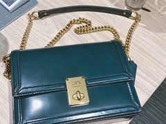 -COACH蔻驰(银泰店)