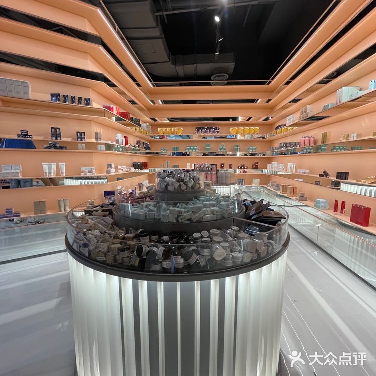 魔都上海世茂广场喜迎三周年｜凡尔纳魔幻公馆开业