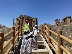 -冰沟丹霞旅游景区