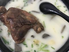 -津津老鸭粉丝馆(正东路店)