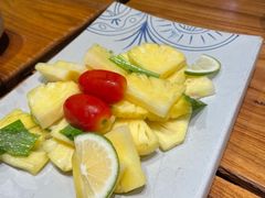 青柠檬拌鲜菠萝-云海肴云南菜·蒸汽石锅鱼(北京良乡华冠店)