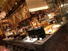 自助取餐区-盛宴标帜西餐厅龙虾.鲍鱼•牛排(重庆喜来登大酒店)