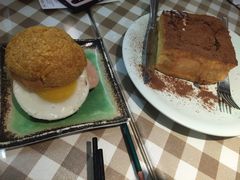 -新大咀港式茶餐厅(宝山万达店)