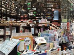 -钟书阁(群光广场店)