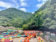 -天台雷峰十里峡谷漂流
