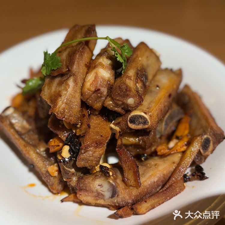 嘴比丹霞红，胃比峡谷深[惊叹]张掖美食合集