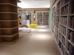 -广州市白云区图书馆