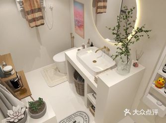 极简风浴室白色花洒设计感十足