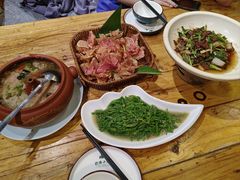 -老滇山寨•云南特色菜•地方菜•民族风情歌舞表演(金碧店)