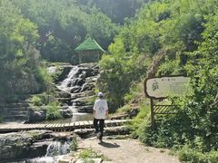 -大平台龙居瀑布旅游区