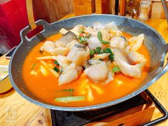 -老滇山寨•云南特色菜•地方菜•民族风情歌舞表演(金碧店)