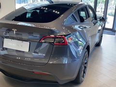 -TESLA 特斯拉(上海太古汇体验店)